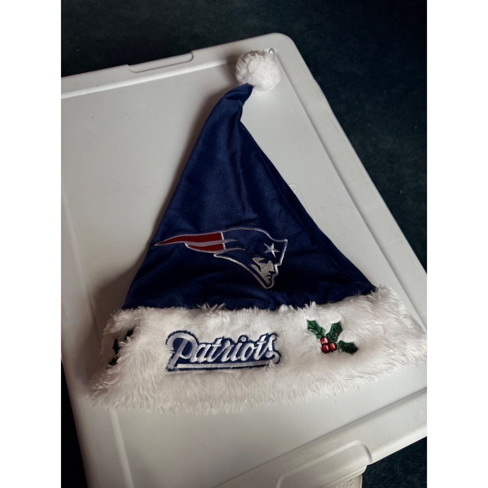 Forever Collectibles New England Patriots Santa Hat Unisex OS Navy Blue